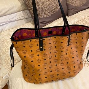 AUTHENTIC MCM REVERSIBLE LIZ BAG